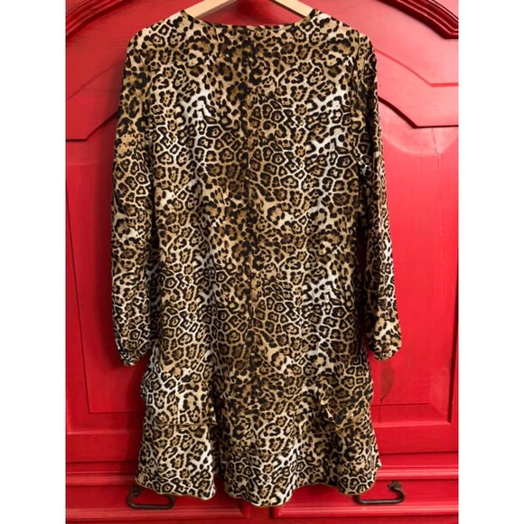 NWT Leopard Dress With Included Pin to Adjust Neckline Super Cute Ruffle Large L - Picture 3 of 3